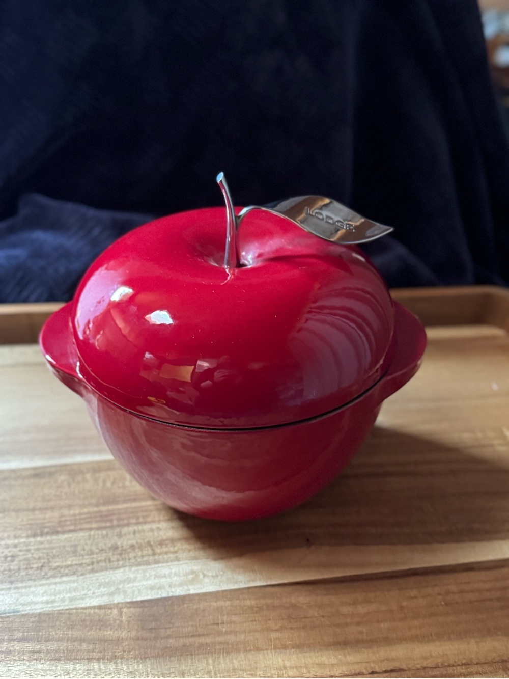 Lodge Patriot Red Apple Pot (Model E3AP40)